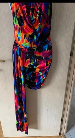 Vestito asimmetrico sfumato nuovo