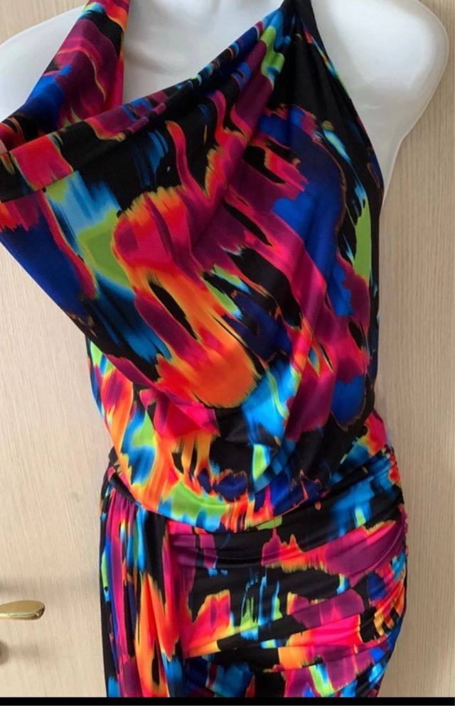 Vestito asimmetrico sfumato nuovo