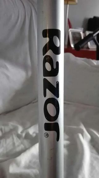 Patinete Scooter Razor gris