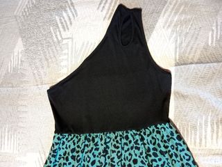 Vestido corto verde y negro