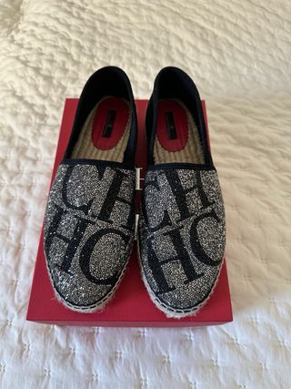 Carolina Herrera slip on black and silver 