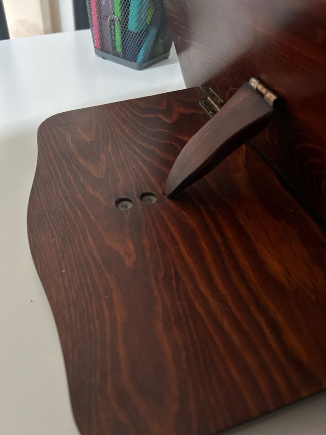 Atril "nostalgie" de madera en color caoba