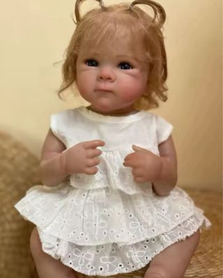 Bebe reborn niña de vinilo blandito