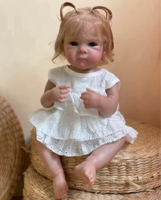 Bebe reborn niña de vinilo blandito