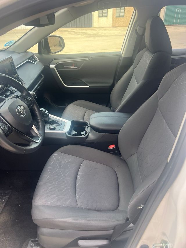Toyota RAV4 2021