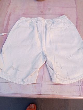 Pantalón vaquero corto