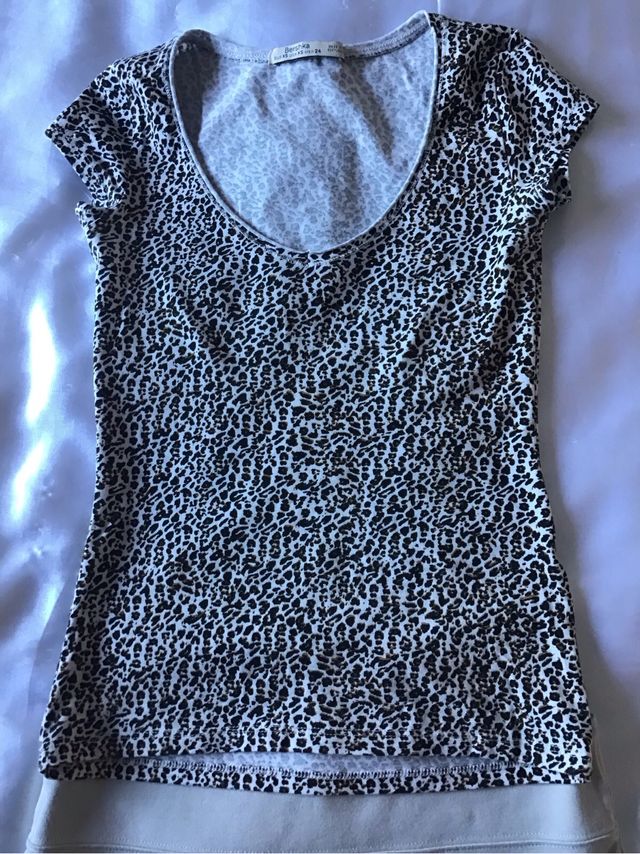 Conjunto de falda y camiseta