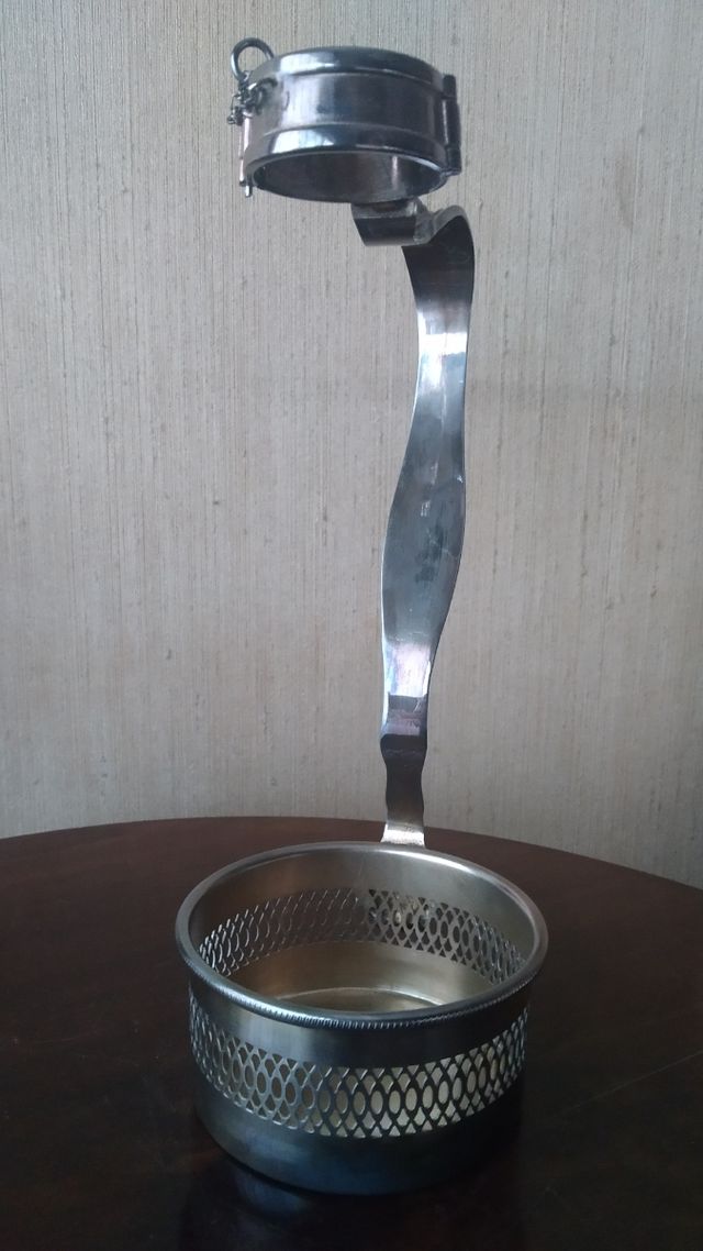 Vertedor o porta botellas antiguo