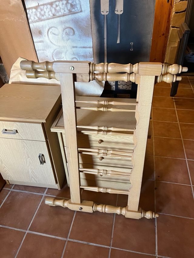 Cama de 90cm y dos mesillas de regalo