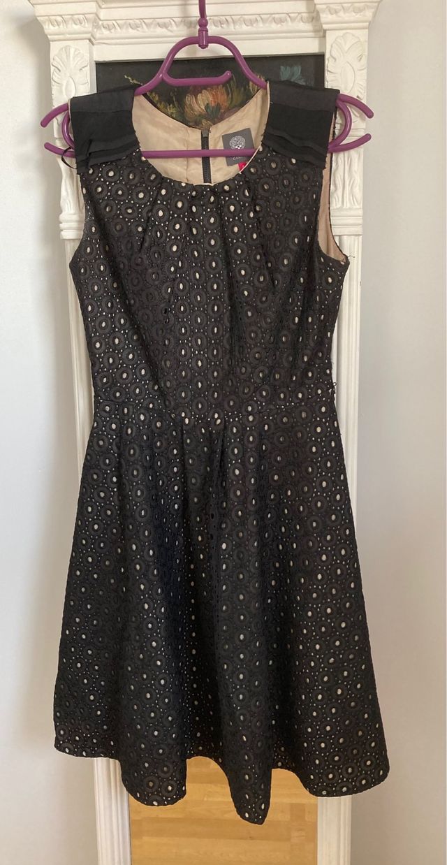 Vestido de cóctel Vince Camuto