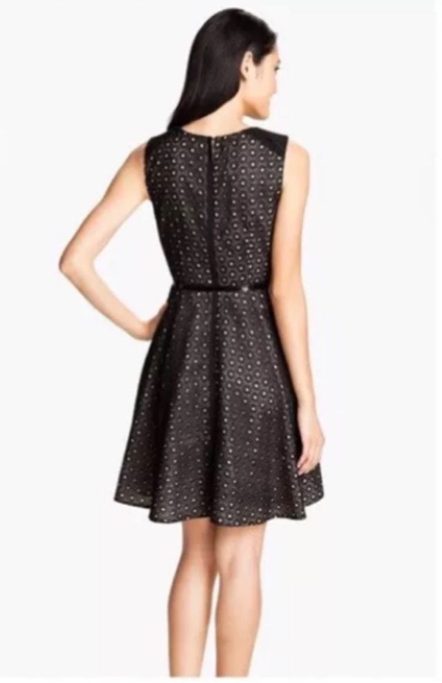 Vestido de cóctel Vince Camuto