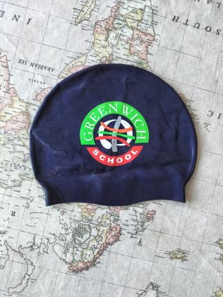 Bañador  talla 14-16 + Gorro de regalo