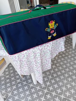 PARQUE-CUNA DE VIAJES