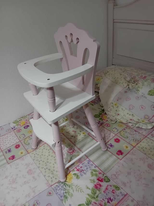 TRONA PARA MUÑECAS DE MADERA