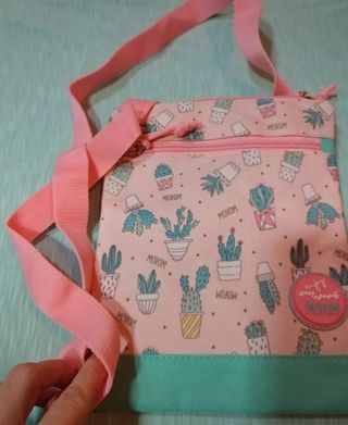 Bolso niña rosa verano sin uso Movom