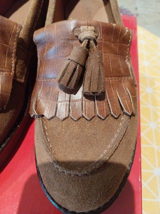 Mocasines de piel. 