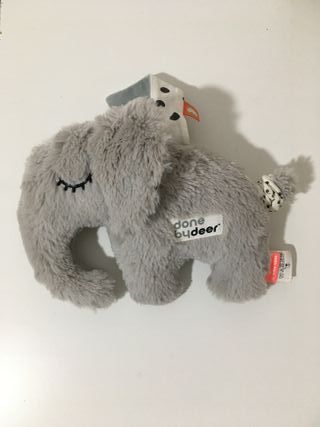 Peluche con música para bebés - Done by Deer