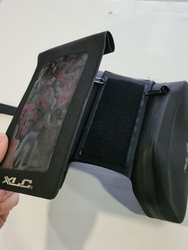 Borsa da bici XLC. borse laterali + supporto per cellulare