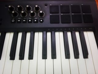 Teclado/Controlador Maestro Midi M-Audio Axiom 49