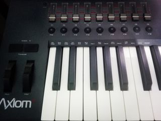 Teclado/Controlador Maestro Midi M-Audio Axiom 49
