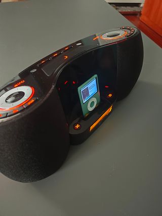 Logitech+ipod nano 8 gigas 