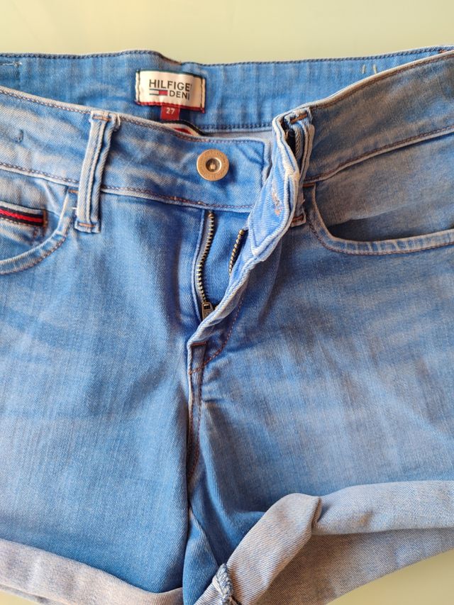 short Tommy Hilfiger