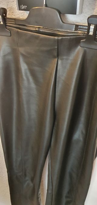 Pantalón cuero 