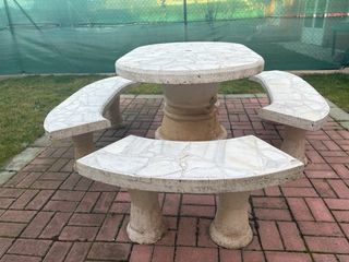Mesa y Bancos de Piedra para Jardín