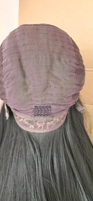 Peluca marrón corta