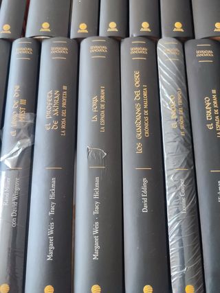 Biblioteca de Literatura Fantástica.
