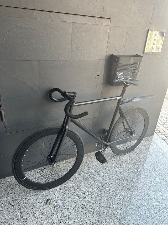 BICI FIXIE + NUOVE MANOPOLE