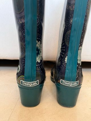 Botas desigual de agua