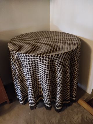 Mesa camilla 80 con faldas y tapete