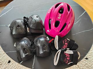 Casco y protecciones para patines