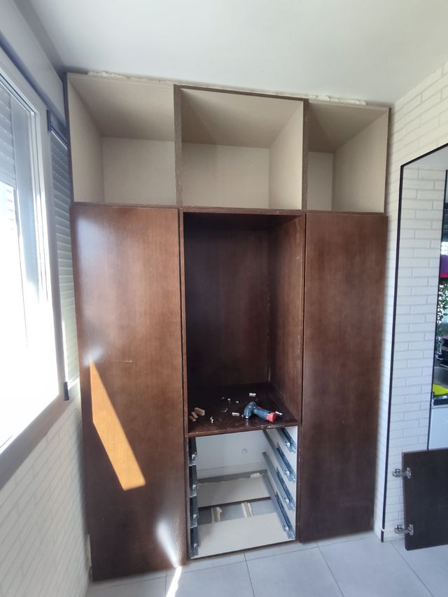 FABRICAMOS TUS ARMARIOS A MEDIDA