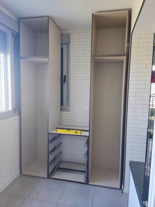 FABRICAMOS TUS ARMARIOS A MEDIDA