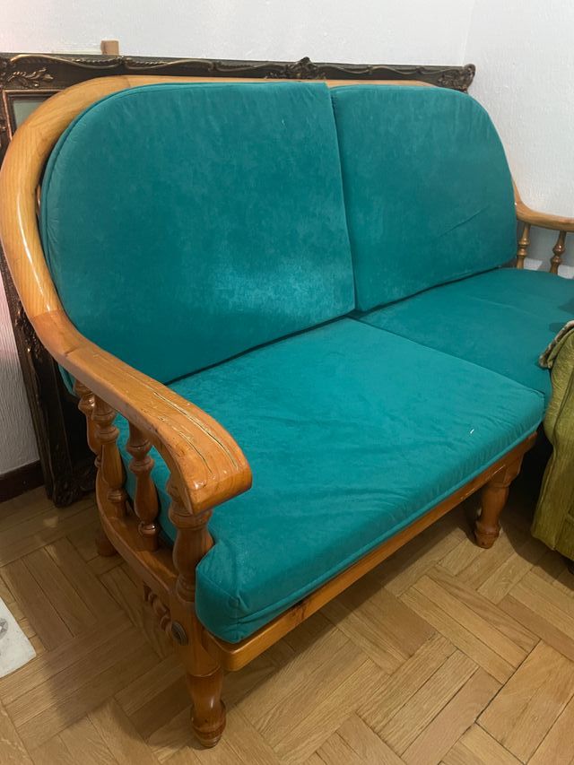 SOFA DOBLE EN MADERA MACIZA + COJINES