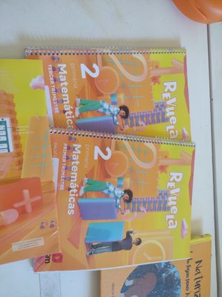 Matemáticas, 2 primaria revuela