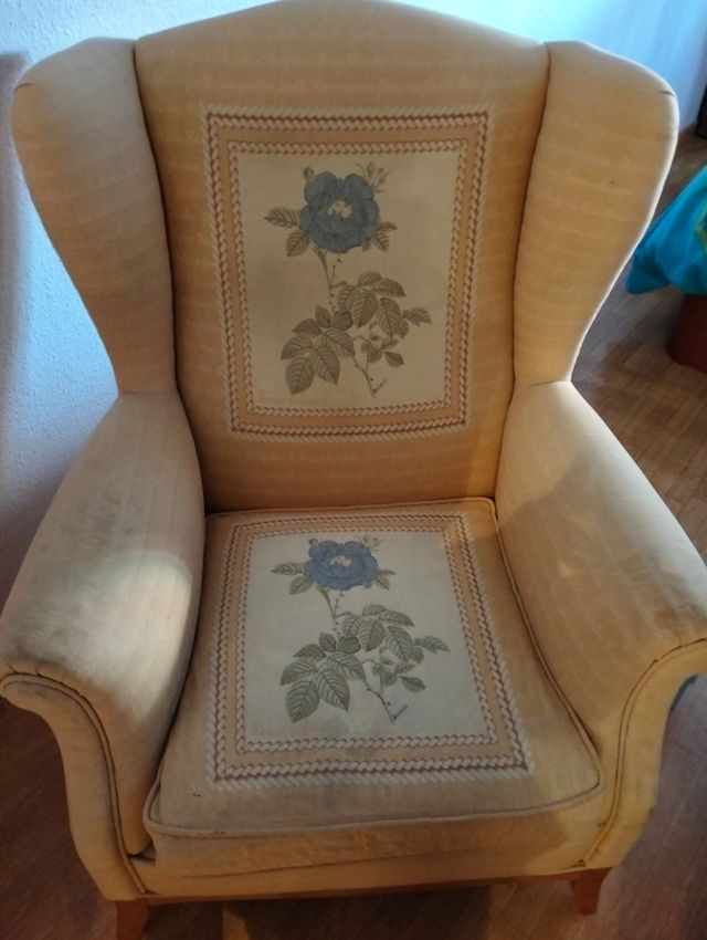 Sillón, urge mucho vender por espacio en casa.