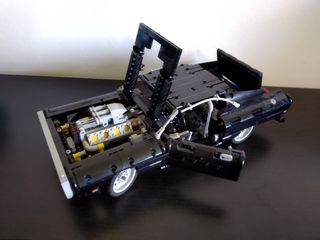 Lego technic Dom’s Dodge Charger Fast&Furious