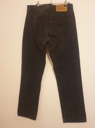 Pantalon levis