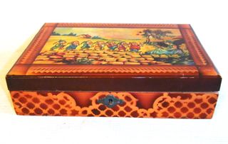 ANTIGUA CAJA DE MADERA C/BLANCANIEVES Y LOS 7 ENAN