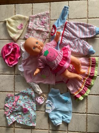 Muñeca Nenuco fresa