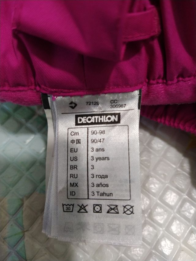 Pantalón de nieve Decathlon niña 3 años.