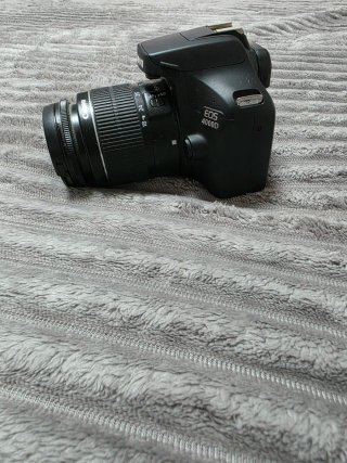 Canon 4000d