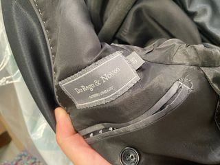 Traje de hombre gris marca Do Rego & Novoa