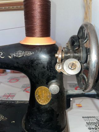 Maquina coser singer antigua
