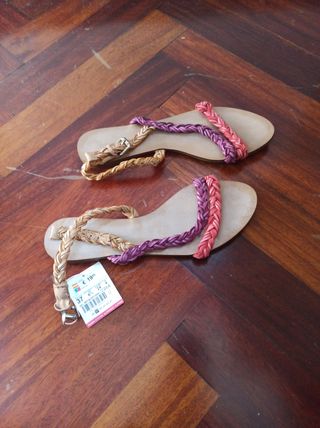 Sandalia plana 