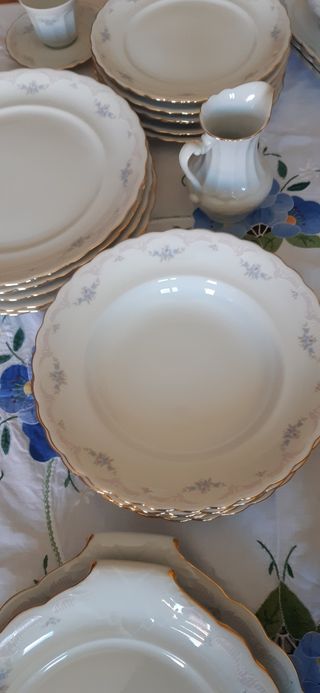 Vajilla Capeans preciosa y elegante.