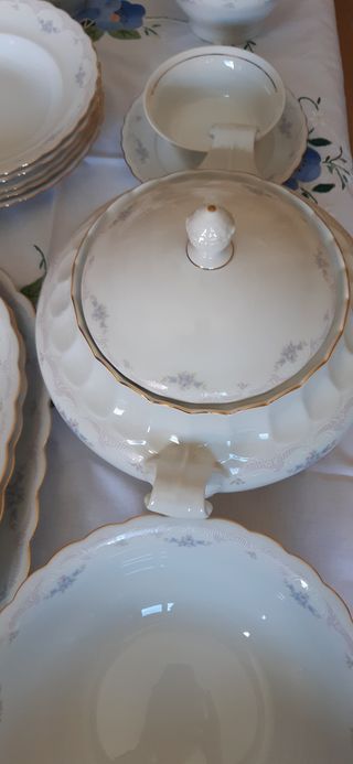 Vajilla Capeans preciosa y elegante.